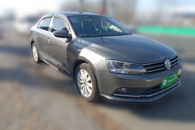 Used Volkswagen Sagitar 2015 1.6L Manual Comfort Model Front Right 45 Deg