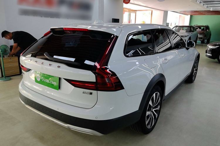 Used Volvo V90 2021 Cross Country B5 AWD Smart Range Edition