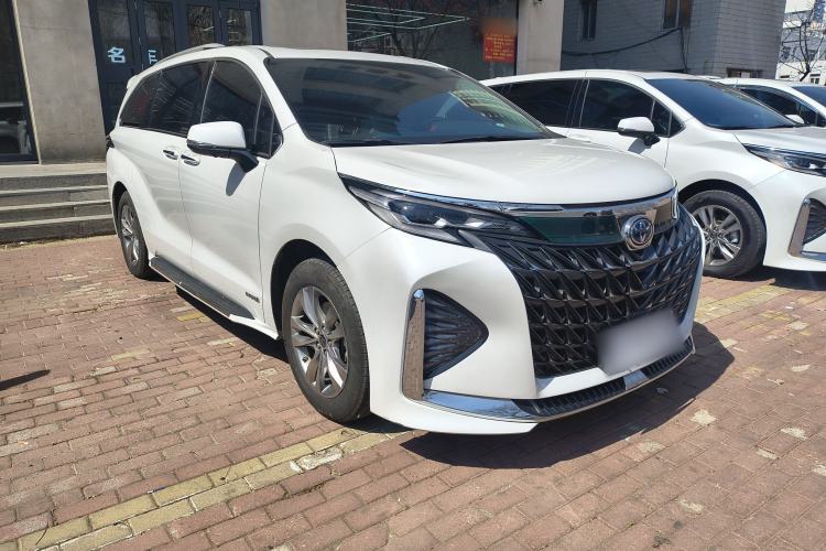 Used Toyota SIENNA 2024 2.5L Hybrid Comfort Edition Exterior 2