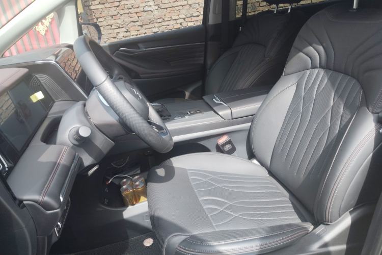 Used GAC Trumpchi M8 2024 Master Series 400T Prestige Edition Left Front Seat