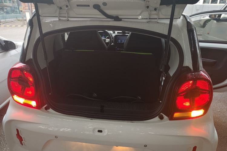 Used Roewe Clever 2021 302 km New Four-Seater Super-Efficient Version