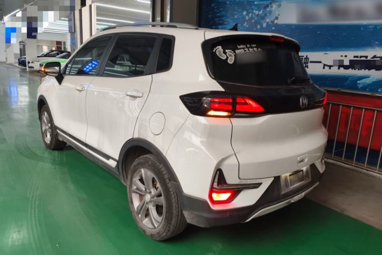 Used CHANGAN CS15 2019 1.5L Automatic Entry Model China VI Standard Exterior 2