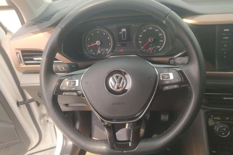 Used Volkswagen Tharu 2019 280TSI Two-Wheel Drive Luxury Version China VI Standard Steering Wheel
