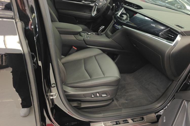 Used Cadillac XT6 2022 2.0T Six-Seater Four-Wheel Drive Luxury Version
