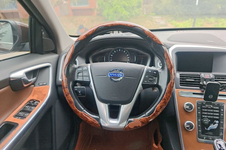 Used Volvo XC60 2015 T6 AWD Smart Version