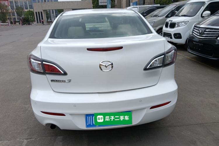 Used Mazda 3 2015 Sedan 1.6L Manual Comfort Model