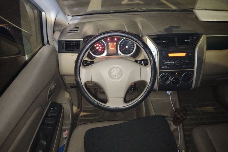 Used Venucia D50 2012 1.6L Manual Luxury Edition
