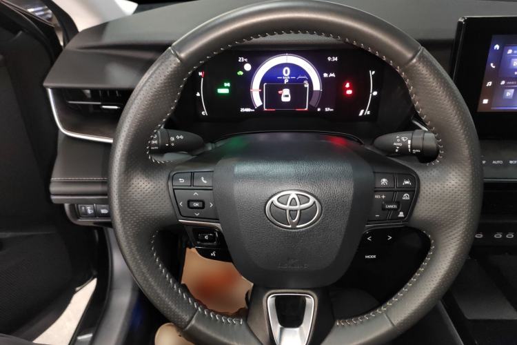 Used Toyota Camry 2024 Dual-Motor 2.0 HGVP Luxury Edition
