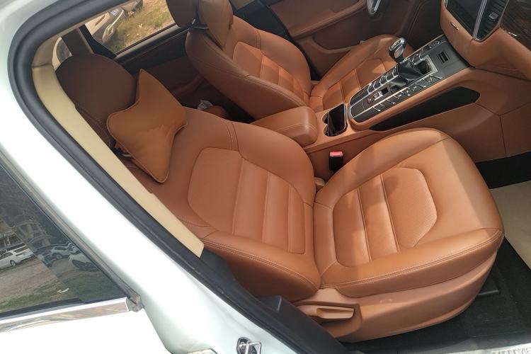 Used Zotye SR9 2017 2.0T Manual "Ultimate Road" Edition Right Front Seat