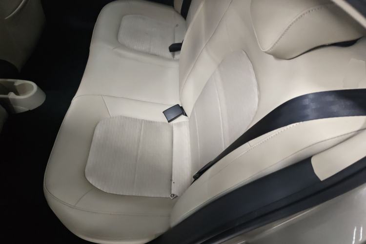 Used Skoda Rapid 2015 1.6L Manual Smart Selection Model Left Rear Seat