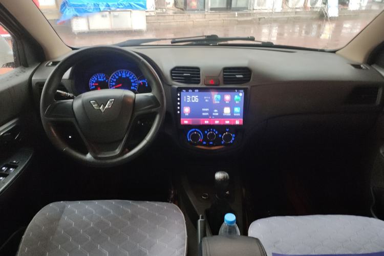 Used Wuling Hongguang 2014 1.5L S Standard Version
