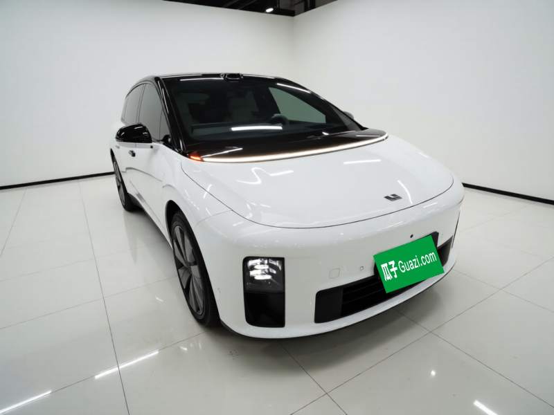Used Li Auto i6 2025 Model Four-Wheel-Drive Standard Type — 3