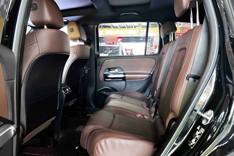 Used Mercedes-Benz GLB 2023 Refreshed GLB 200 Dynamic Edition Interior 1