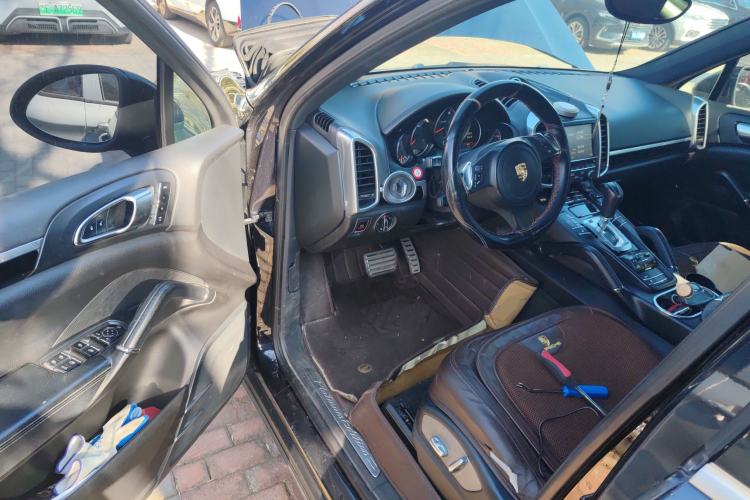 Used Porsche Cayenne 2014 Cayenne Platinum Edition 3.0T