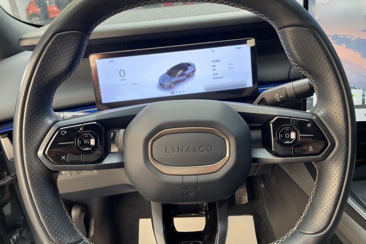 Used Lynk & Co 07 2024 EM-P 126 Long-Range Ultra
