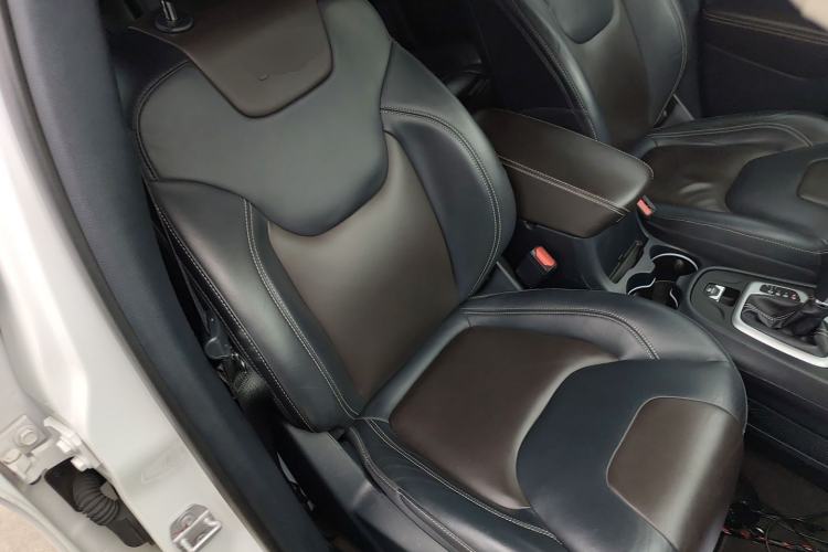 Used Jeep Cherokee 2016 2.4L Professional Edition
