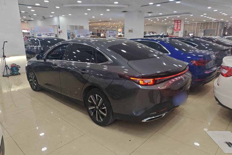 Used CHANGAN Eado 2025 Blue Whale 1.5T 500Bar Prestige Model Exterior 5