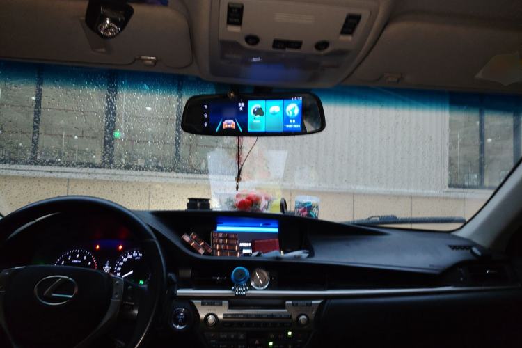 Used Lexus ES 2013 300h Elite Edition