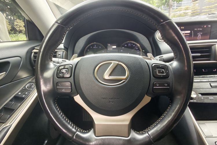 Used Lexus IS 2017 300 FENGSHANG Edition
