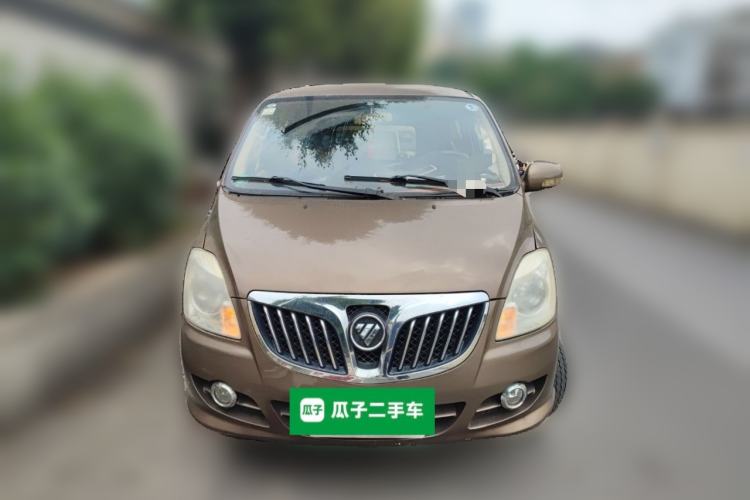 Used Foton MP-X E 2014 2.4L Wealth Express Comfort Version Basic Edition with 4G64
