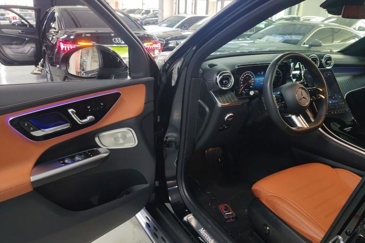 Used Mercedes-Benz GLC 2023 Refreshed GLC 300 L 4MATIC Dynamic Edition 5 Seats
