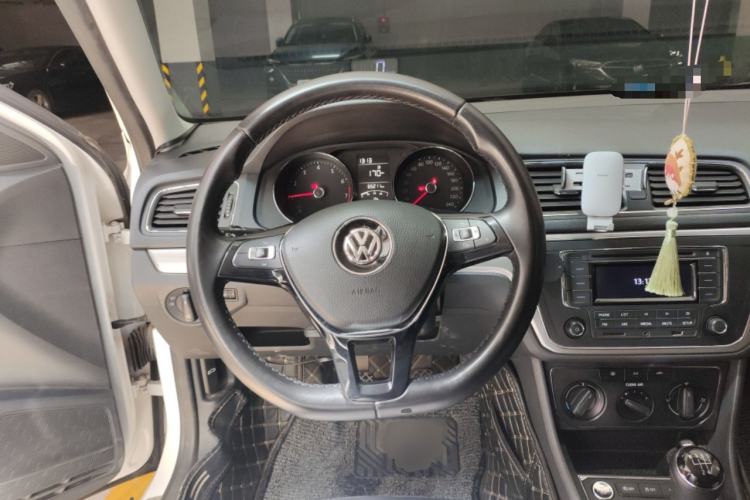 Used Volkswagen Lavida 2018 Classic 1.5L Manual Comfort Edition China VI Standard