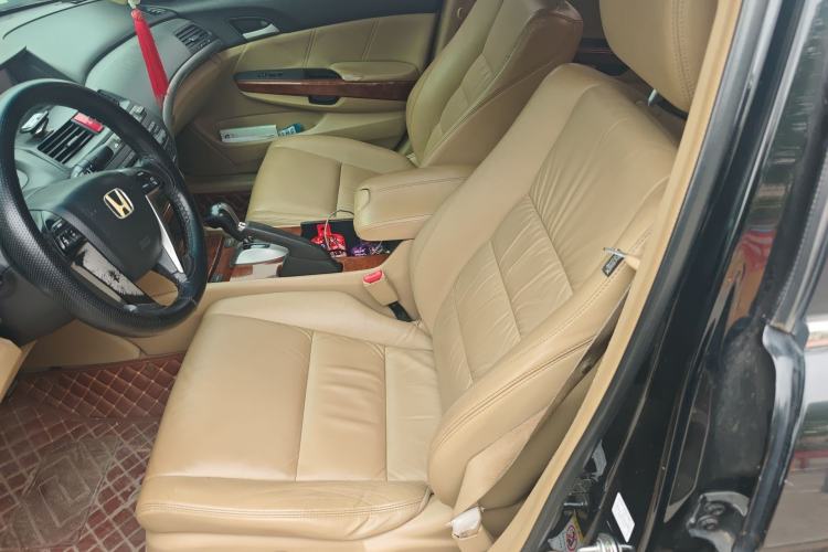 Used Honda Accord 2012 2.0L SE
