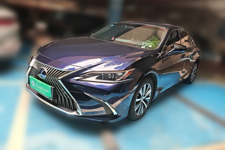 Used Lexus ES 2020 300h Premier Edition