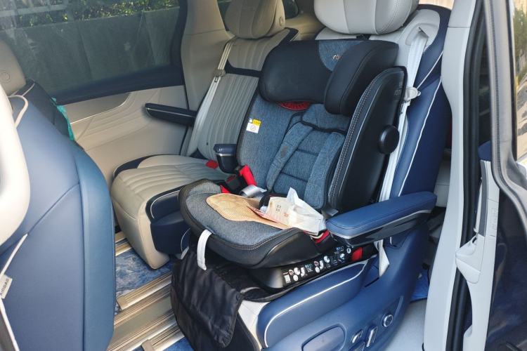 Used Roewe iMAX8 2022 400TGI Prestige Edition