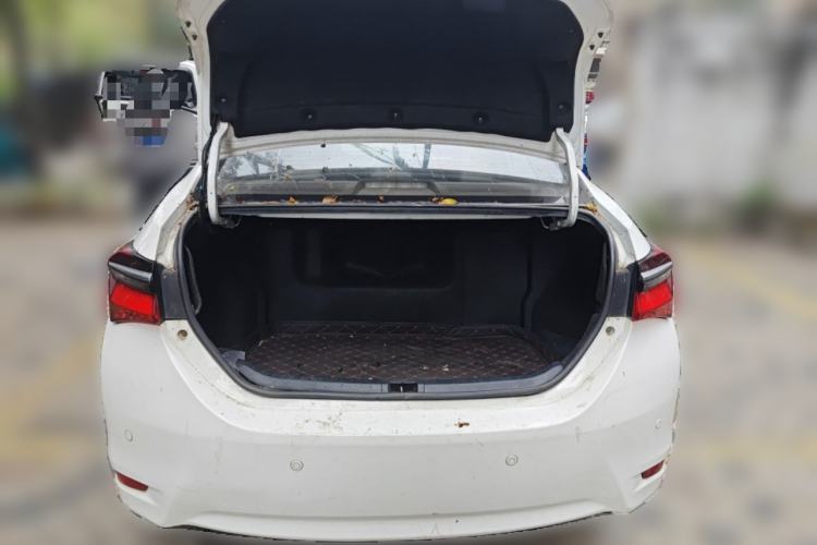 Used Toyota Corolla 2016 Dual-Engine 1.8L E-CVT Elite Edition