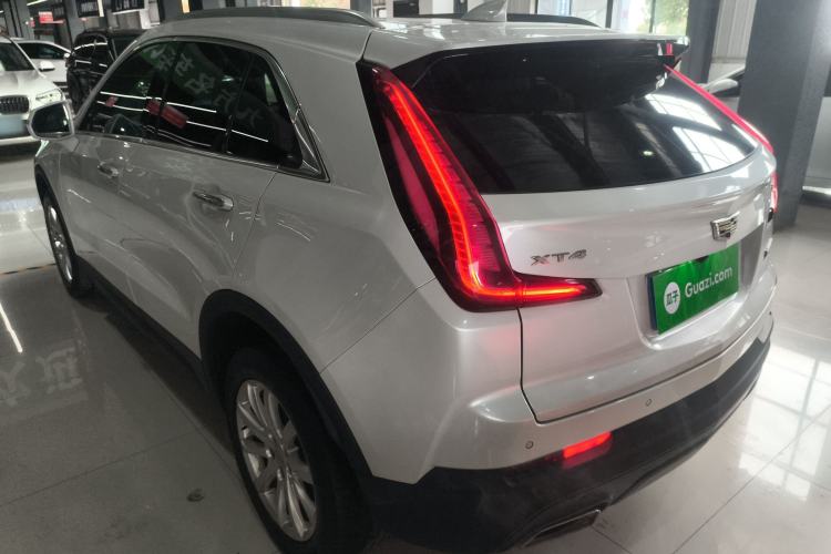 Used Cadillac XT4 2018 28T Two-Wheel Drive Tech Version