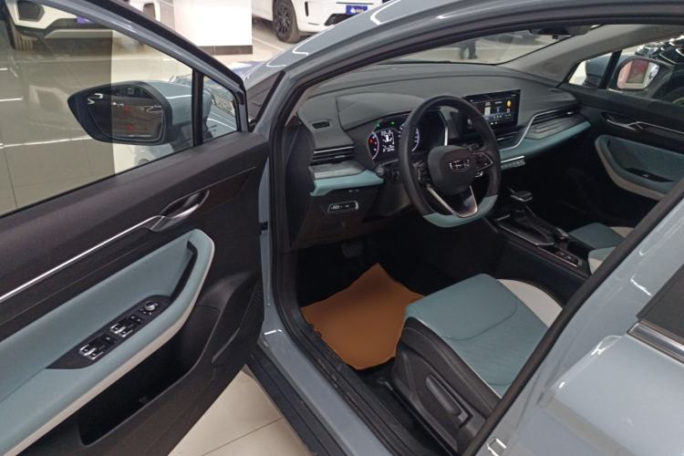 Used Geely Auto Emgrand S 2022 1.4T CVT Crossover Player Edition Driver Seat