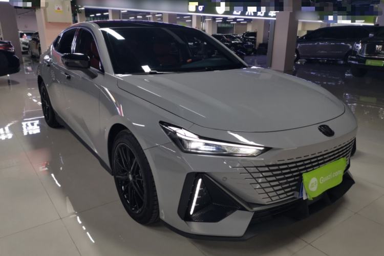 Used CHANGAN UNI-V 2022 1.5T Prestige Version
