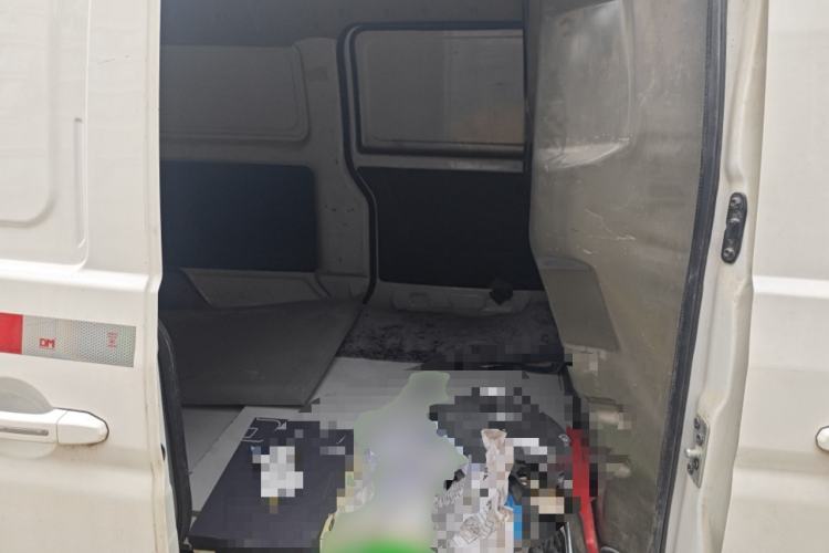 Used Jinbei Gold Hiace 2021 1.6L Box Van Engineering Lion 2-Seater
