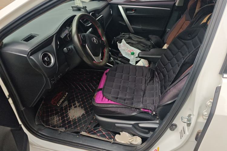 Used Toyota Corolla 2017 Revised Dual-Engine 1.8L E-CVT Leading Edition Left Front Seat