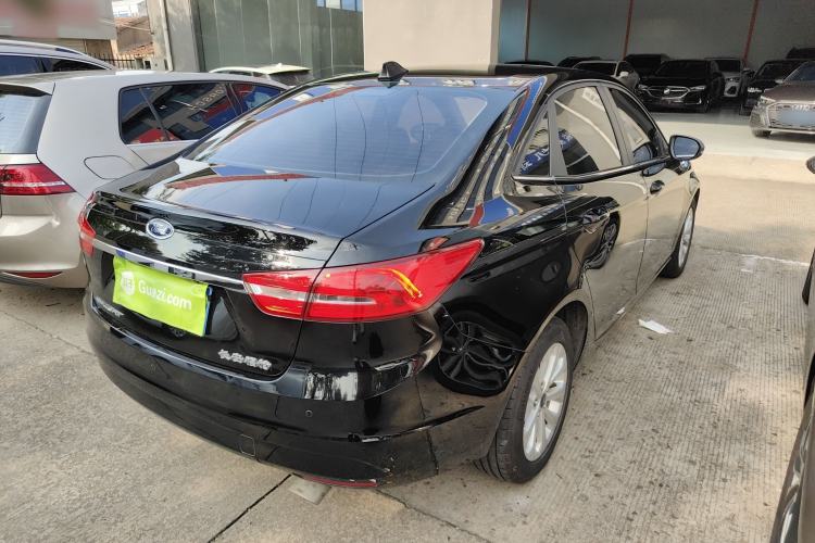 Used Ford Escort 2015 1.5L Automatic Fashion Model