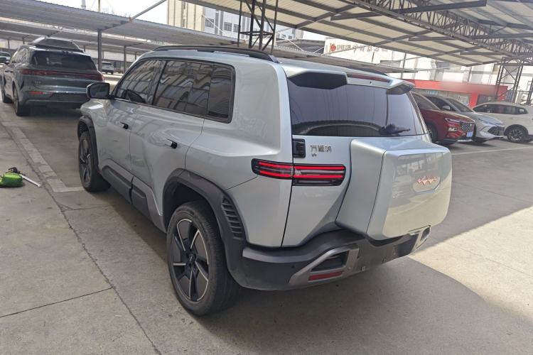 Used Formula Leopard Titanium 3 2025 501KM All-Wheel Drive Intelligent Driving Ultra Version
