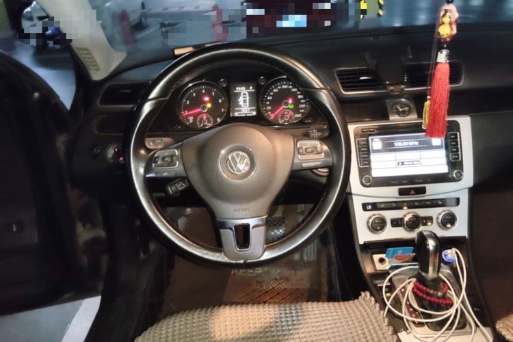 Used Volkswagen Magotan 2012 Revised 1.8TSI Luxury Version Steering Wheel