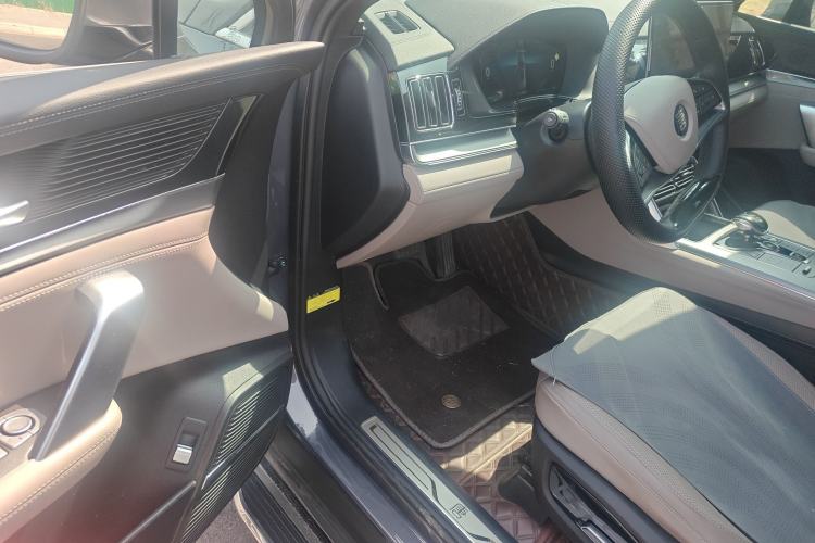 Used BYD Tang New Energy 2024 DM-i Glory Edition 112KM Prestige Model