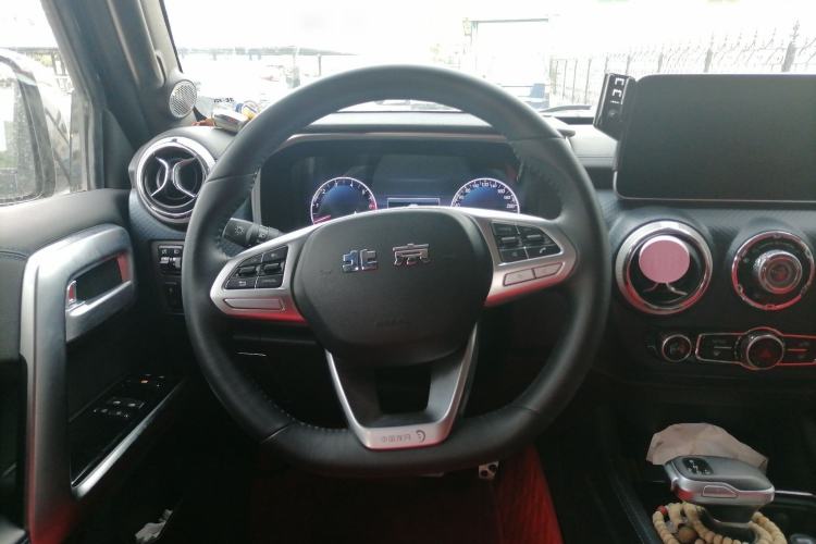 Used BAIC Off-Road BJ40 2023 2.0T Automatic Four-Wheel Drive Urban Hunter Edition Chivalrous Type Steering Wheel