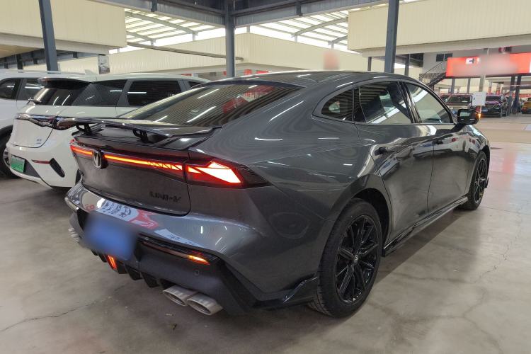 Used CHANGAN UNI-V 2023 2.0T Leading-Speed Edition
