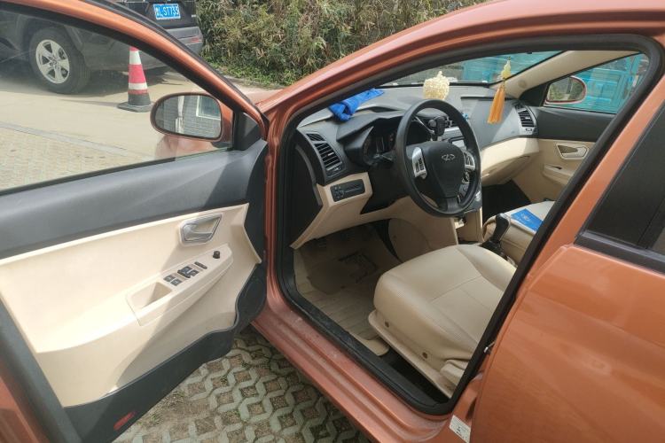 Used Chery Fengyun 2 2013 Hatchback 1.5L Manual Ruiyi Edition Driver Seat