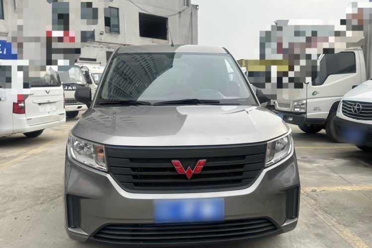 Used Wuling Hongguang PLUS 2019 1.5T Manual Standard Edition 5 Seats
