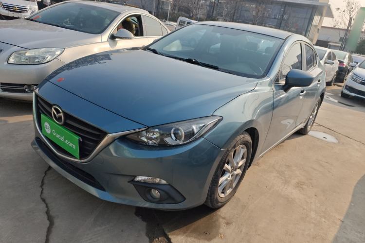 Used Mazda 3 Axela 2016 Sedan 1.5L Manual Luxury Model