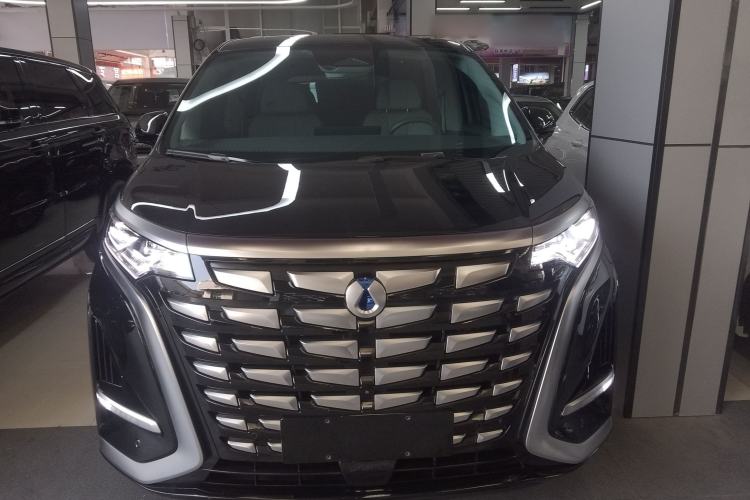 Used Denza D9 2023 DM-i 945 Business Edition
