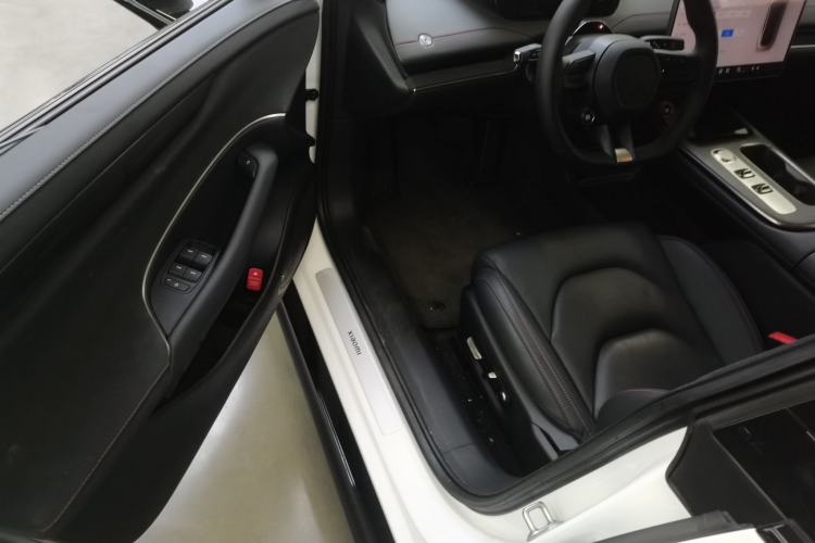 Used Xiaomi Auto SU7 2024 Rear-Drive Long-Range Intelligent Driving Version
