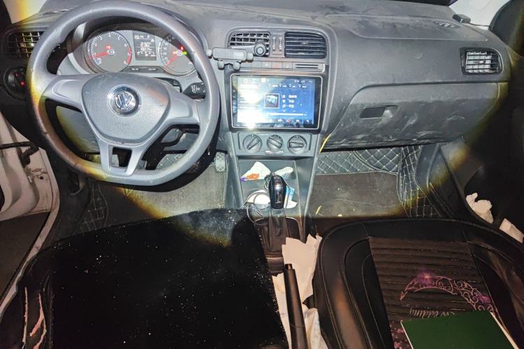 Used Volkswagen Polo 2018 1.5L Automatic Advanced Driving Model Center Console