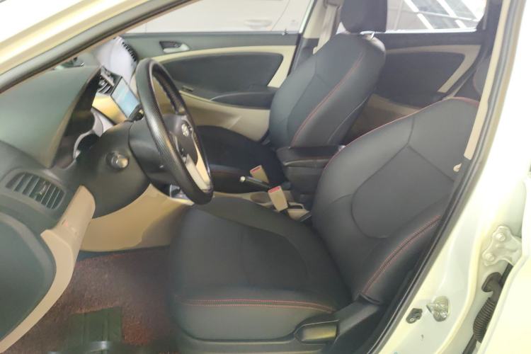 Used Hyundai Verna (older generation) 2016 1.4L Automatic Smart GLS Left Front Seat