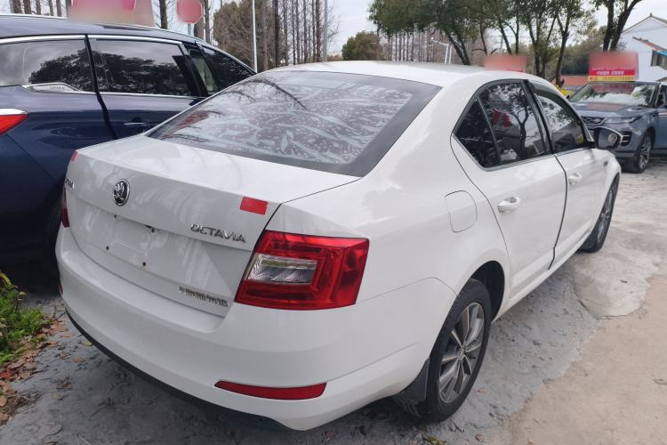 Used Skoda Octavia 2017 1.6L Manual Trend Edition
