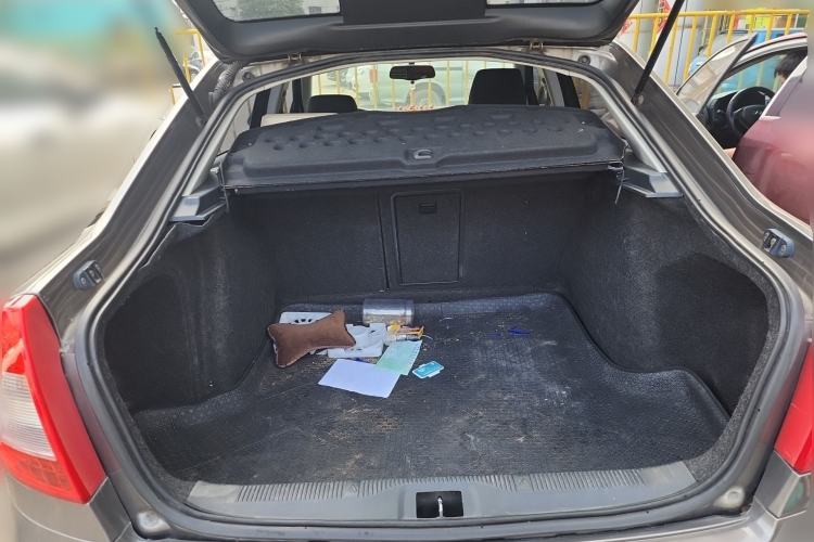 Used Skoda Octavia 2012 2.0L Automatic Yijie Version
